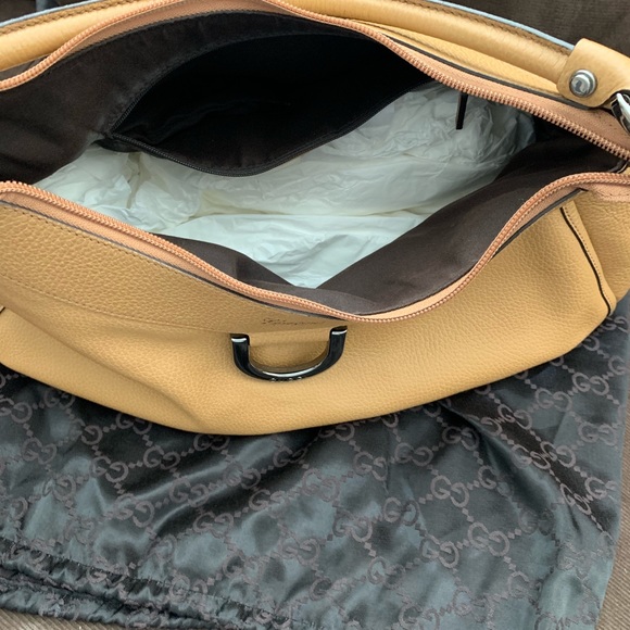 Gucci D-Ring Leather Bag - Picture 5 of 8